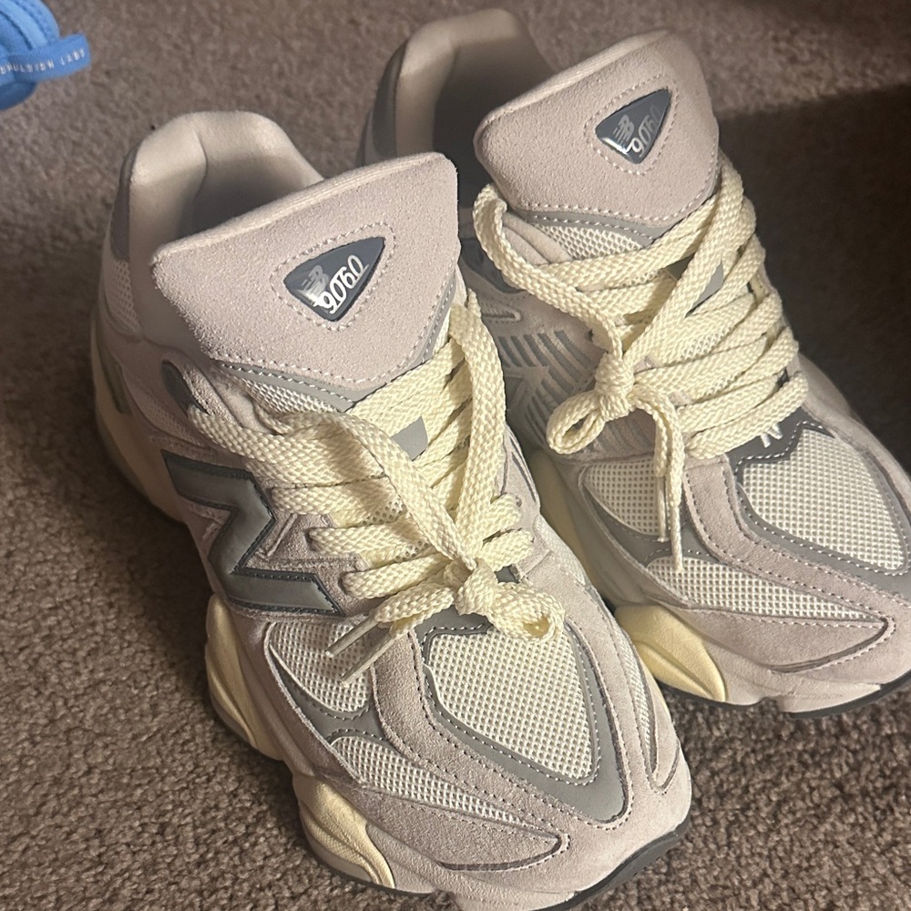 New Balance 990v5 White and Gray Sneakers